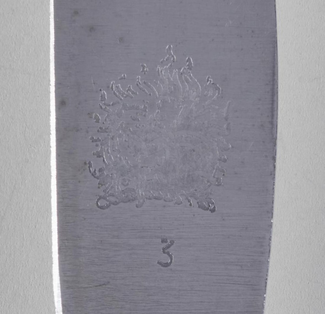 Late 20th Century Set of Thirteen Sterling Silver Elizabeth II Dinner Knives With Pistol Handles - 7