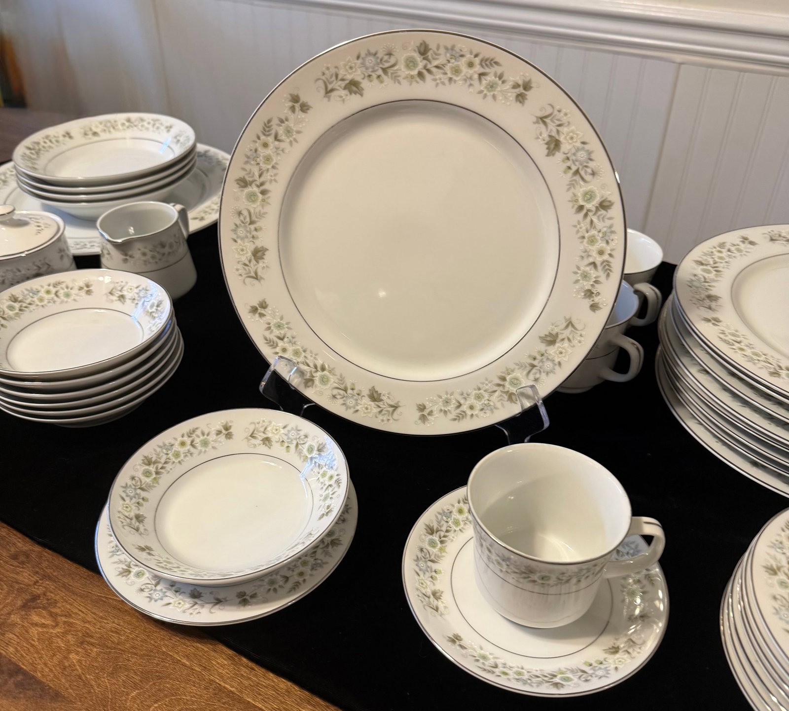 1960s Imperial China W. Dalton 745 Wild Flower Dishes - Set of 39 - 9