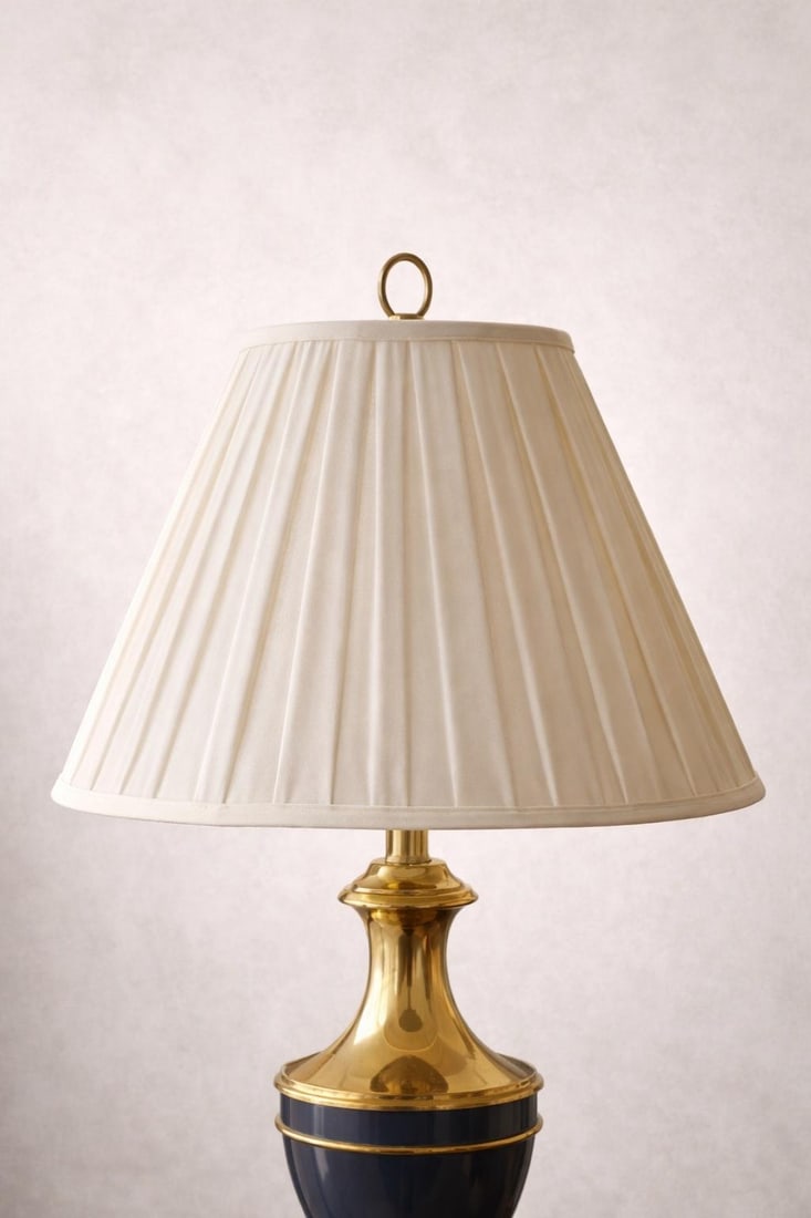 1970s Pair of Hollywood Regency Polished Brass Table Lamps With Navy Accents "” Elaine R. - 3