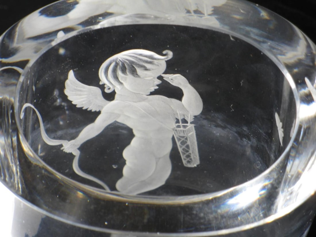 Mid 19th Century Vase Swedish Crystal Cupid Boy, 6" Engraved Naked Cherub, Kjellander Glass - 7