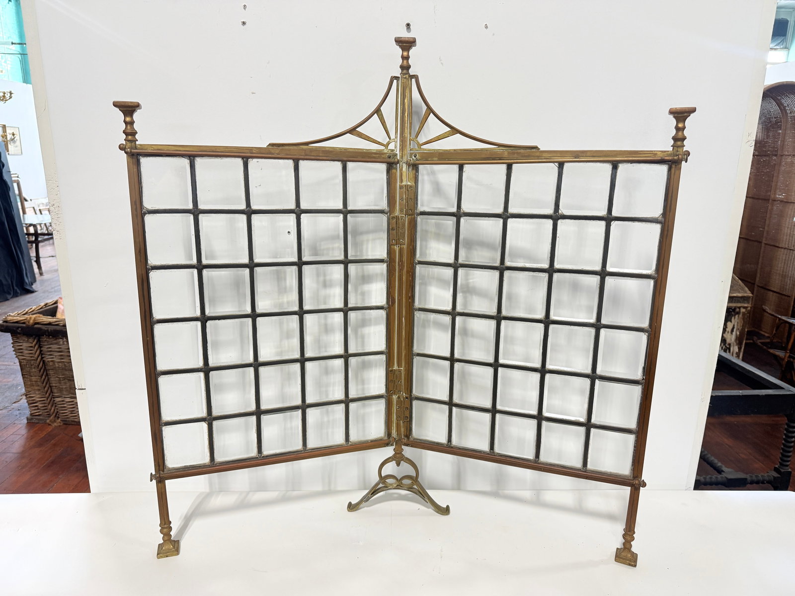 Unusual Edwardian Brass and Beveled Glass Folding Fire Screen, Late 19th C - 12