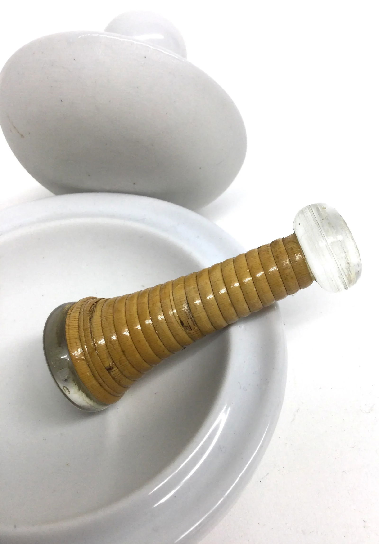 Antique White Ceramic Mortar & Pestle Set With Lid - 2