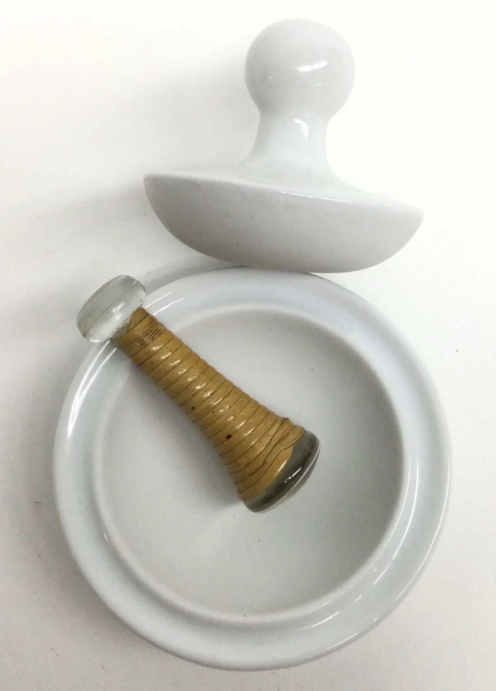 Antique White Ceramic Mortar & Pestle Set With Lid - 3