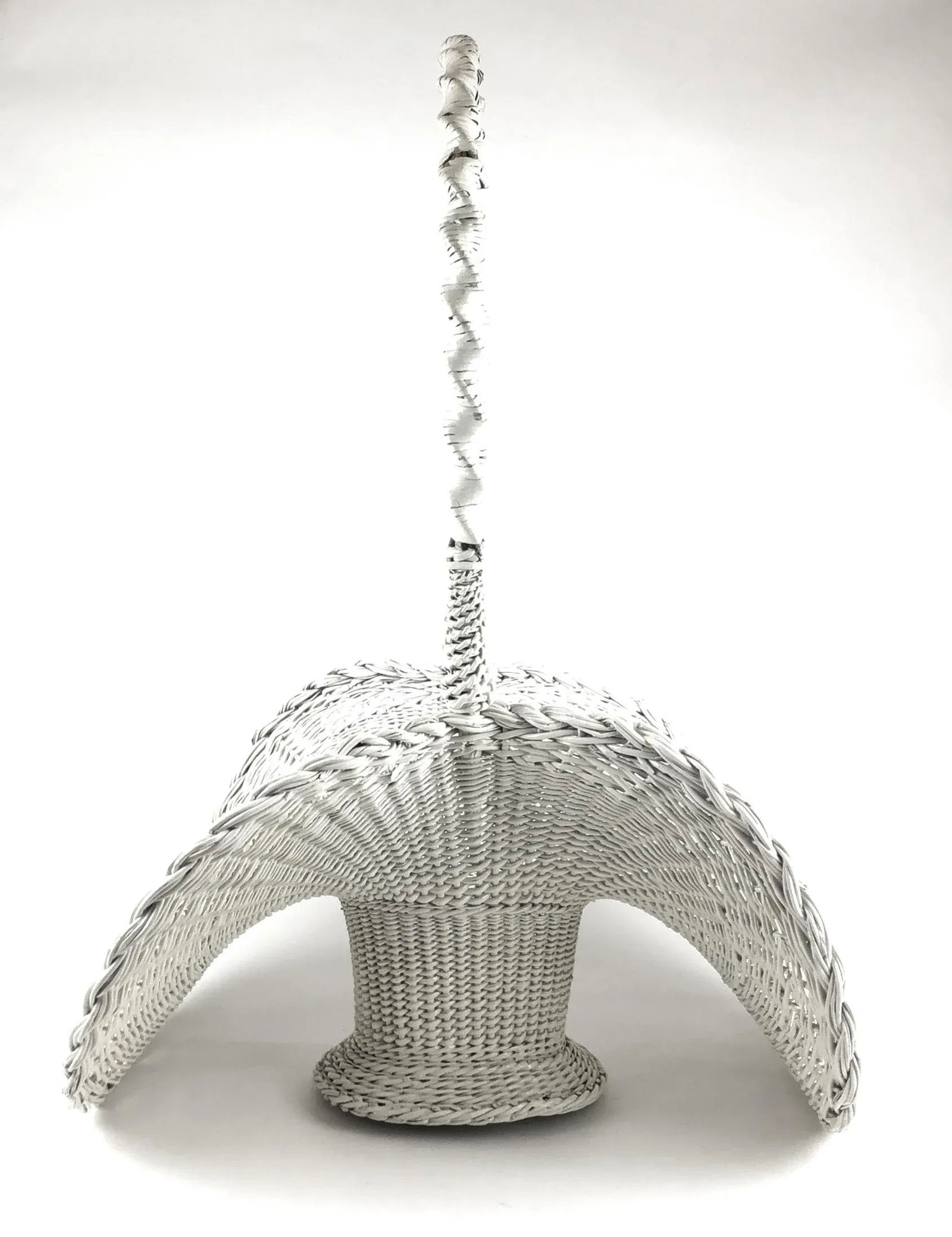 Antique White Wicker Victorian Hand Woven Artisan Butterfly Basket - 3