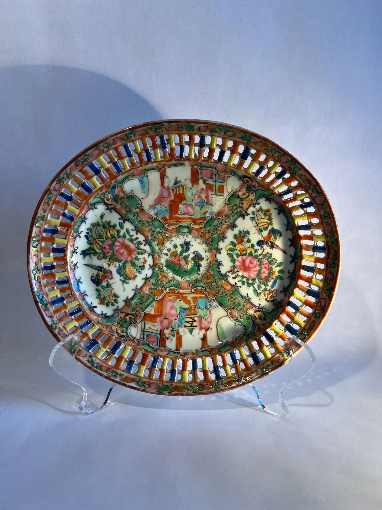 19th Century Chinese Rose Medallion Pierced Platter - 7