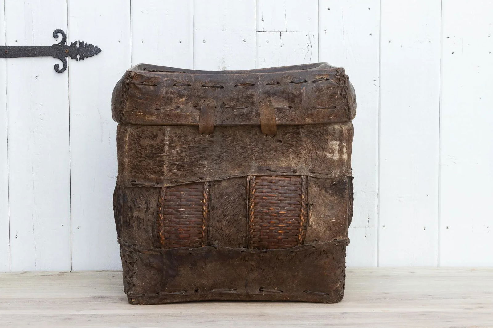 Rare Antique Hide Trunk From Bhutan - 3