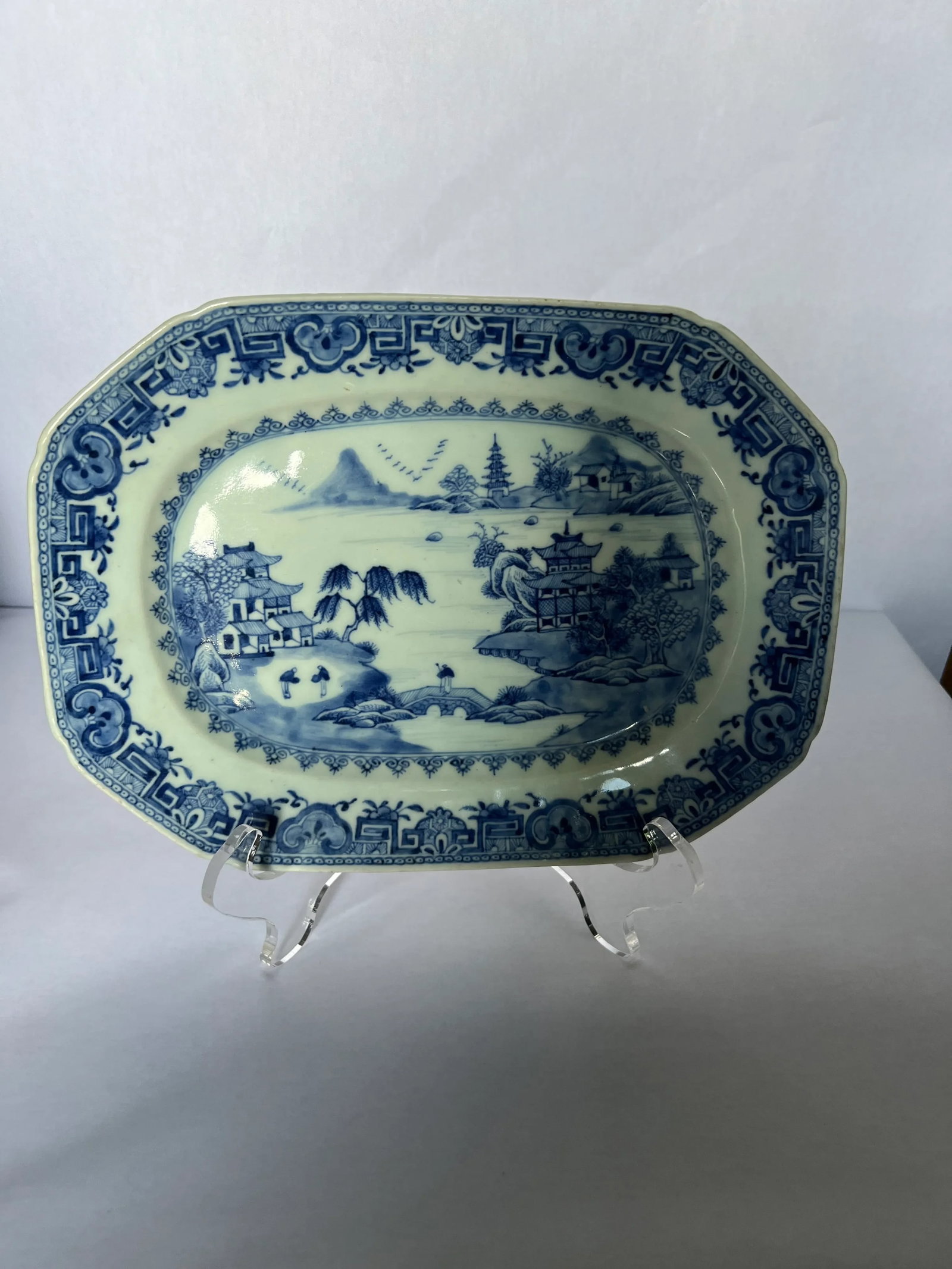 18th Century Chinese Export Blue & White Landscape Platter - 6