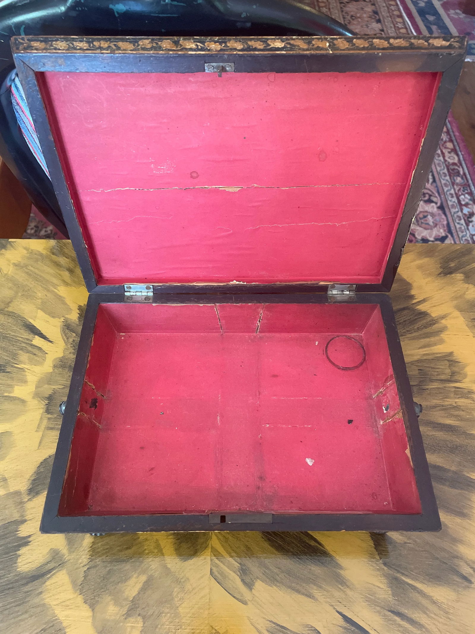 Hand Painted Chinese Export Georgian English Footed Box - 3