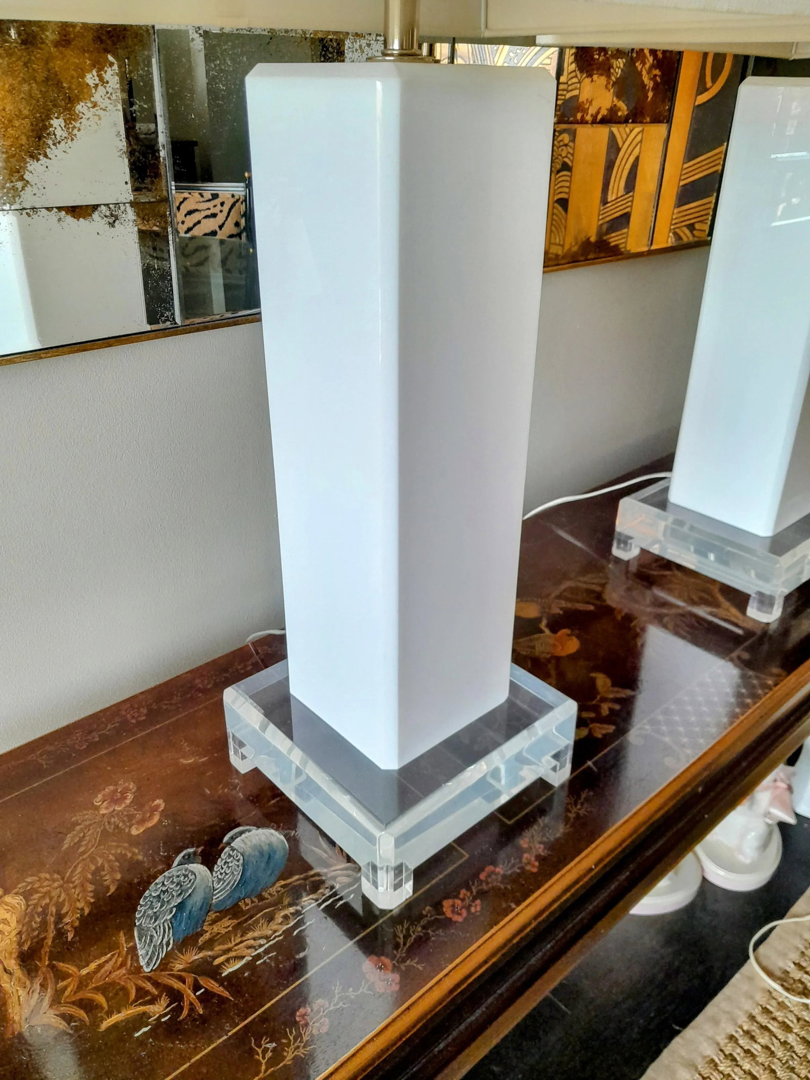 Pair of Mid-Century Italian Lucite Lamps With Linen Shades - 4