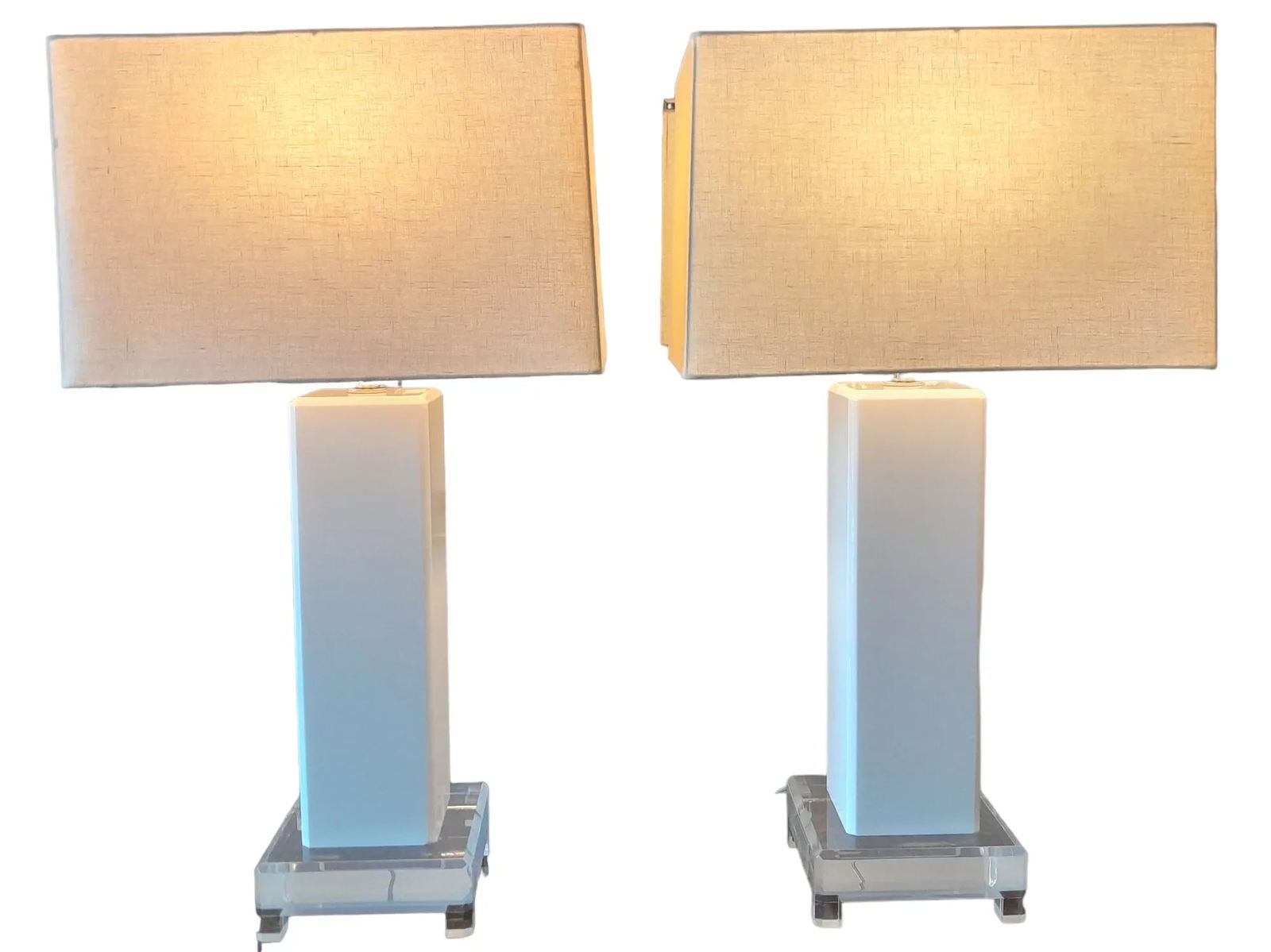 Pair of Mid-Century Italian Lucite Lamps With Linen Shades - 7