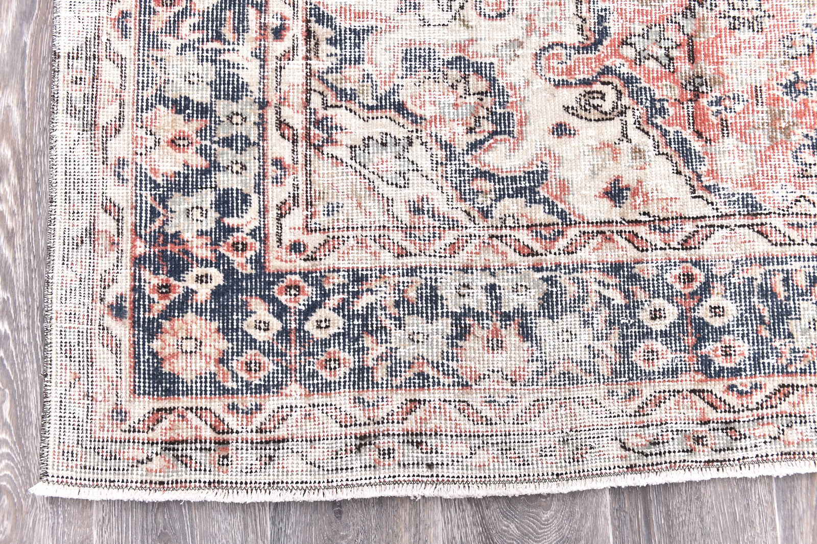 5'5'' x 9'2'' Handmade Vintage Wool Rug - 244752 - 7
