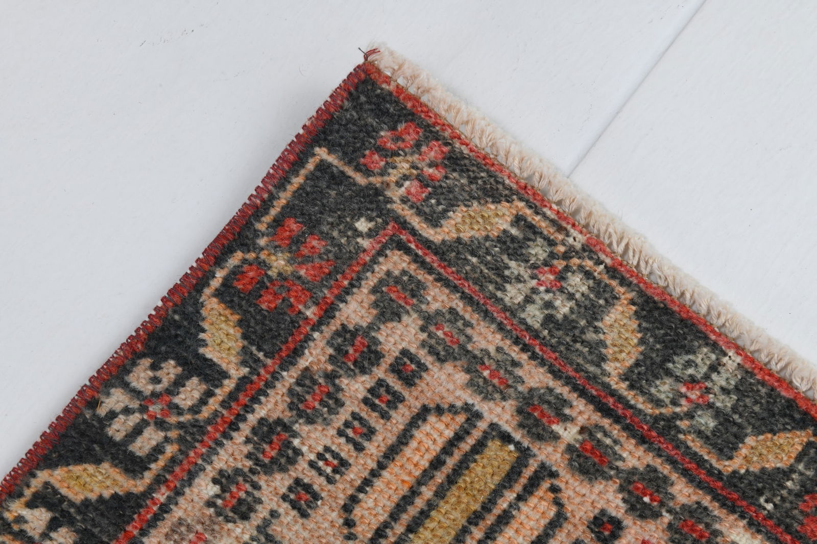 4'7'' x 9'10'' Handmade Vintage Wool Rug - 18925 - 13