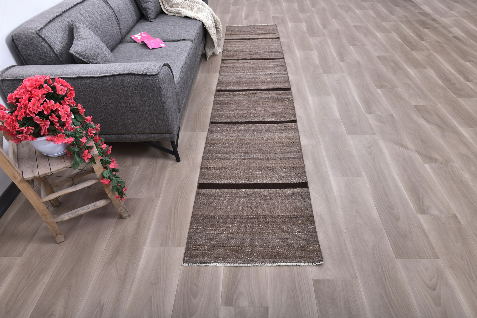 2'1'' x 11'6'' Decorative Vintage Rug - 241369 - 3