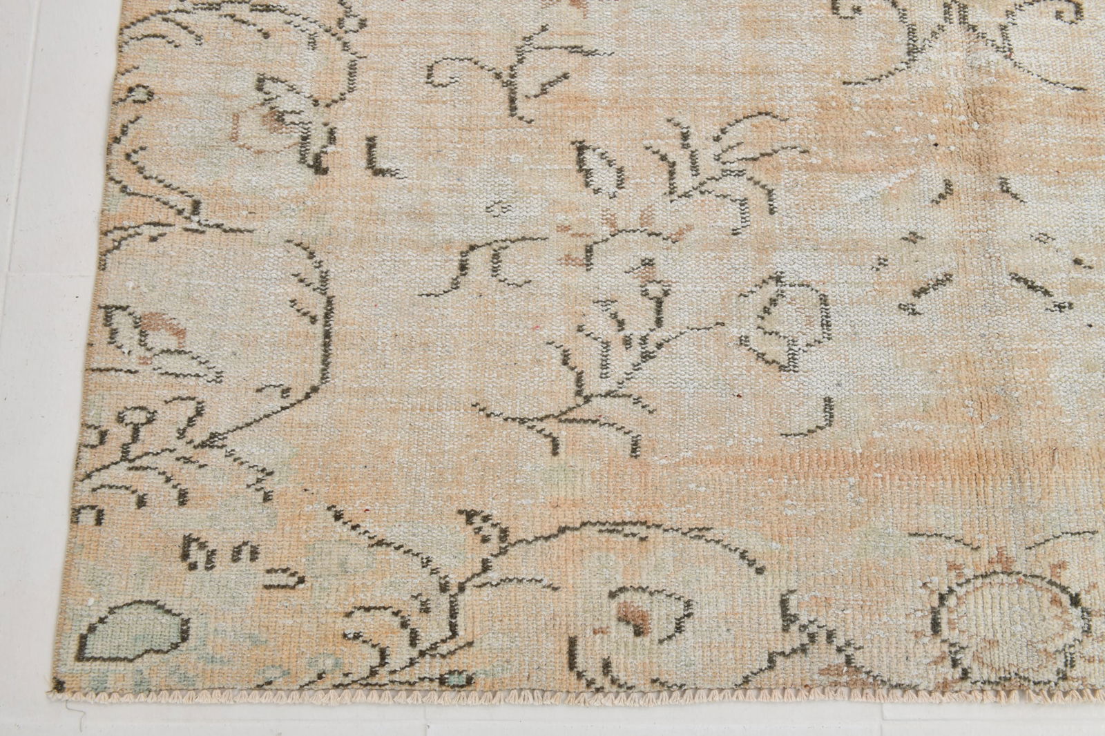 5'8'' x 9'1'' Unique Handmade Vintage Rug - 21956 - 12