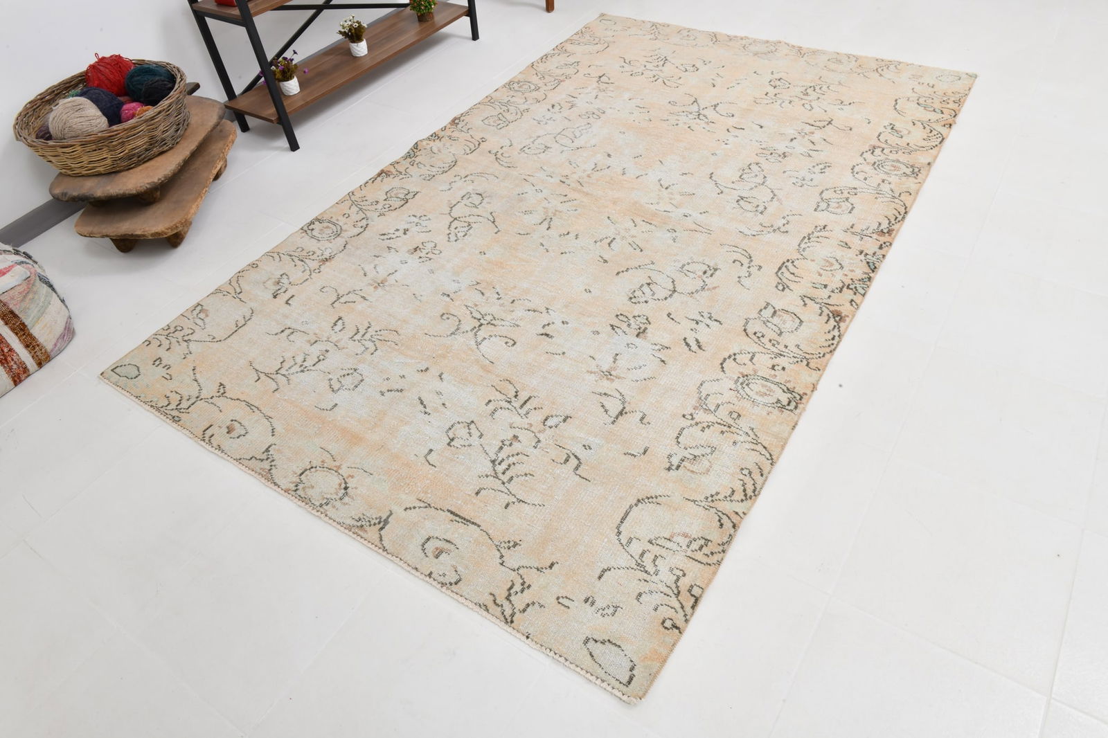 5'8'' x 9'1'' Unique Handmade Vintage Rug - 21956 - 4