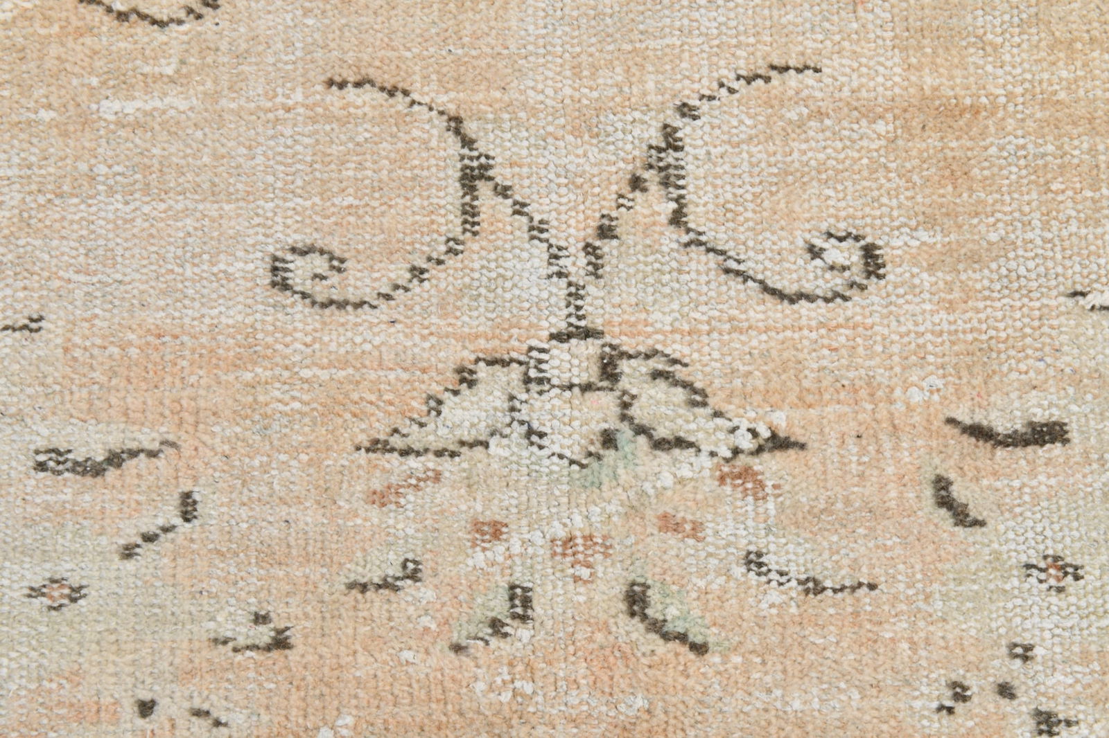 5'8'' x 9'1'' Unique Handmade Vintage Rug - 21956 - 8