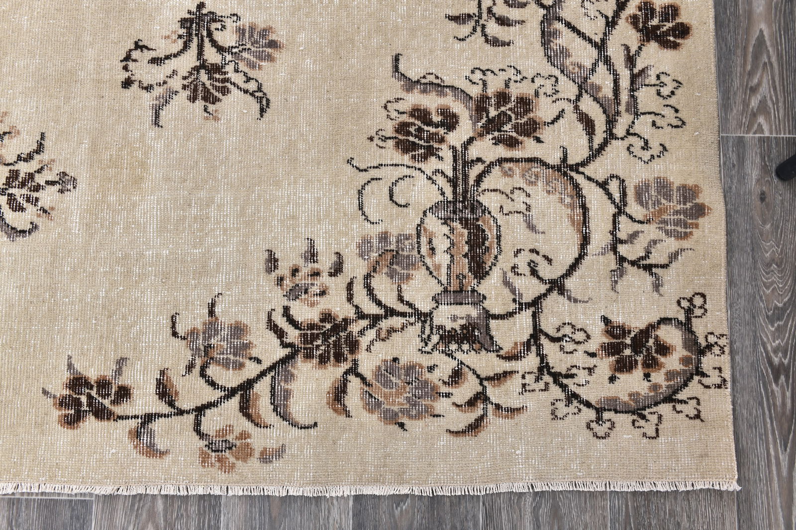 6'9'' x 10'1'' Handmade Vintage Wool Rug - 243977 - 10