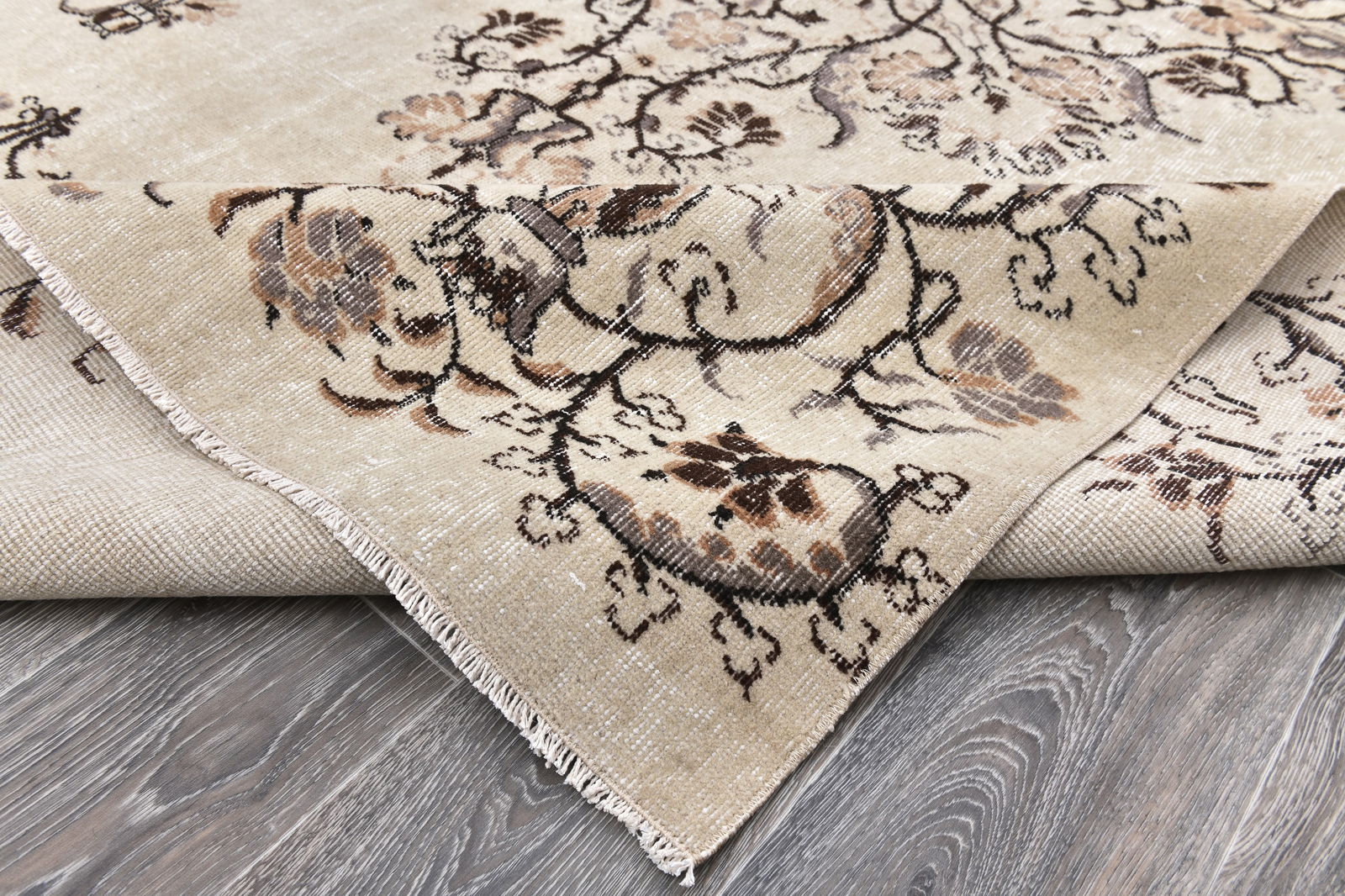 6'9'' x 10'1'' Handmade Vintage Wool Rug - 243977 - 12