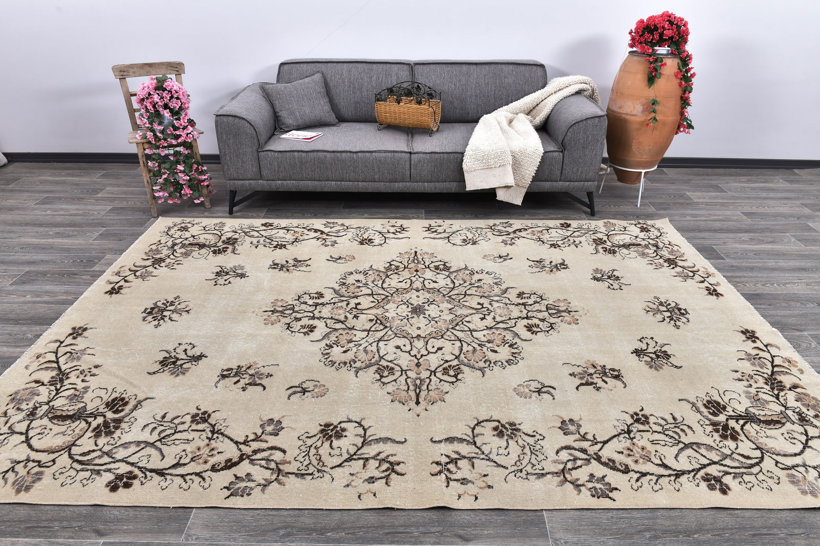 6'9'' x 10'1'' Handmade Vintage Wool Rug - 243977: Title: 6'9'' x 10'1'' Handmade Vintage Wool Rug - 243977Description:6'9'' x 10'1'' Handmade Vintage Wool Rug - 243977Origin:TurkiyeDate/Period:1960-90Materials:Wool,CottonDimension:6'9''x10'1'' ft,