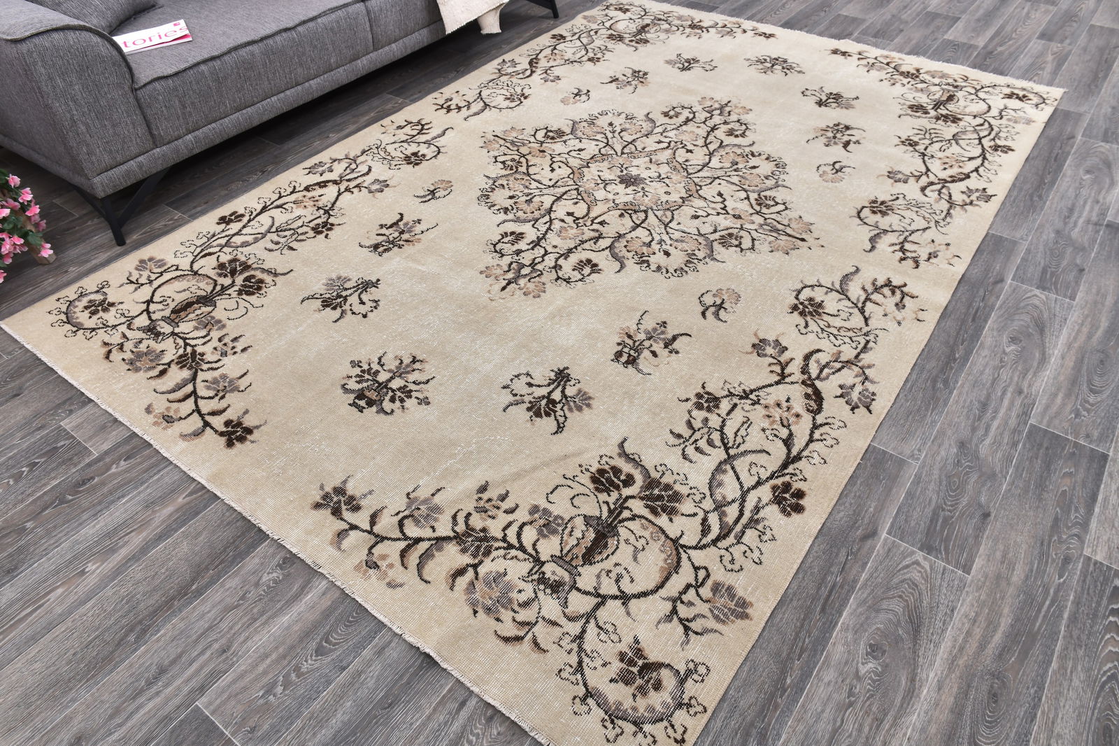 6'9'' x 10'1'' Handmade Vintage Wool Rug - 243977 - 2