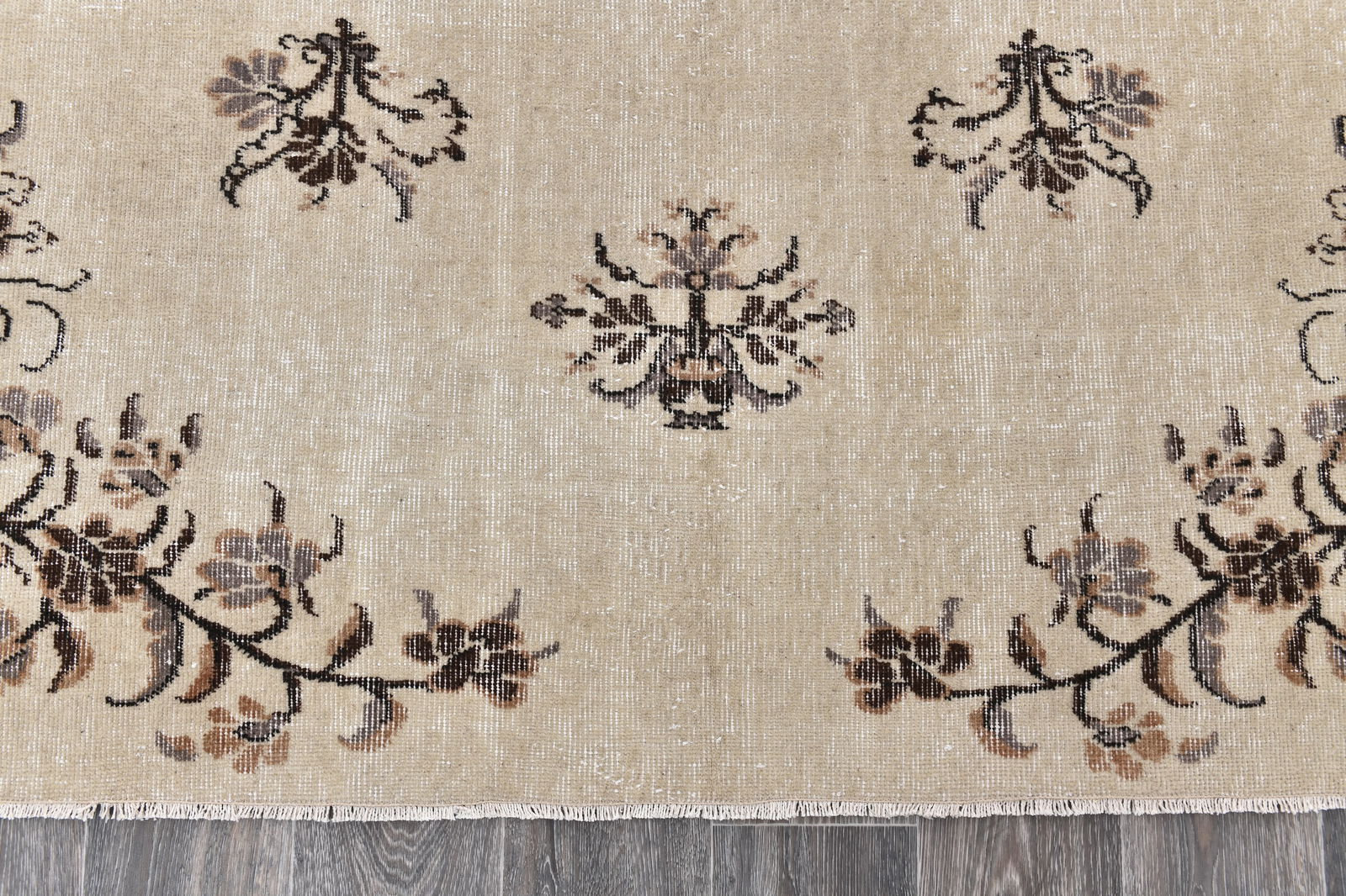 6'9'' x 10'1'' Handmade Vintage Wool Rug - 243977 - 9