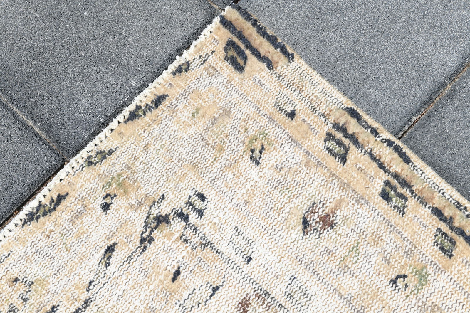 5'4'' x 8'4'' Handmade Vintage Wool Rug - 17645 - 9