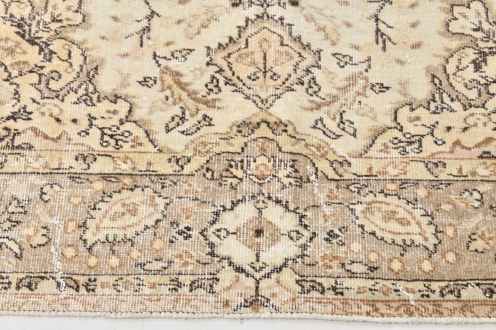 6'5'' x 9'7'' Handmade Vintage Wool Rug - 21865 - 12