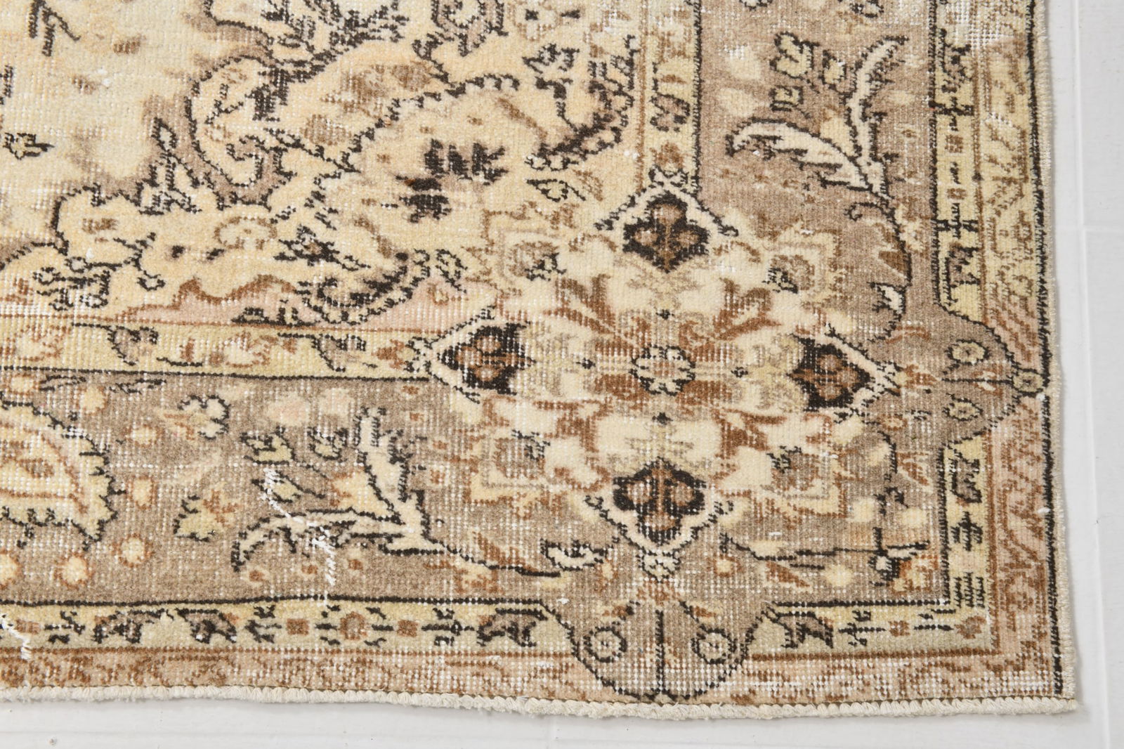 6'5'' x 9'7'' Handmade Vintage Wool Rug - 21865 - 13