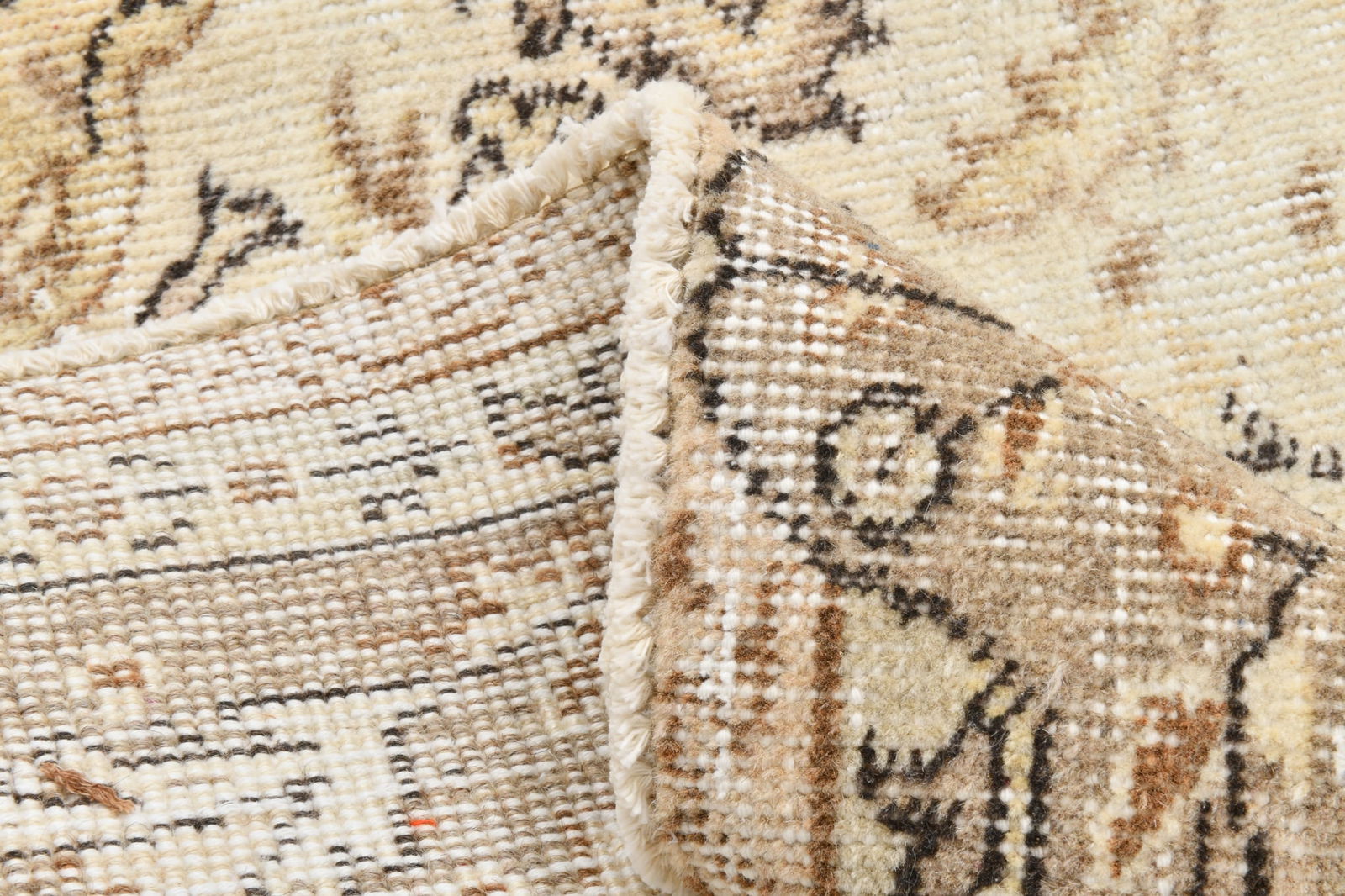 6'5'' x 9'7'' Handmade Vintage Wool Rug - 21865 - 16