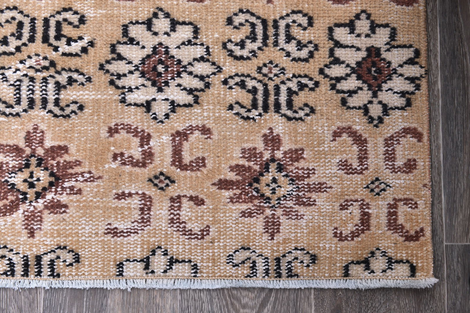 4'4'' x 7'3'' Turkish Vintage Runner Rug - 244743 - 9