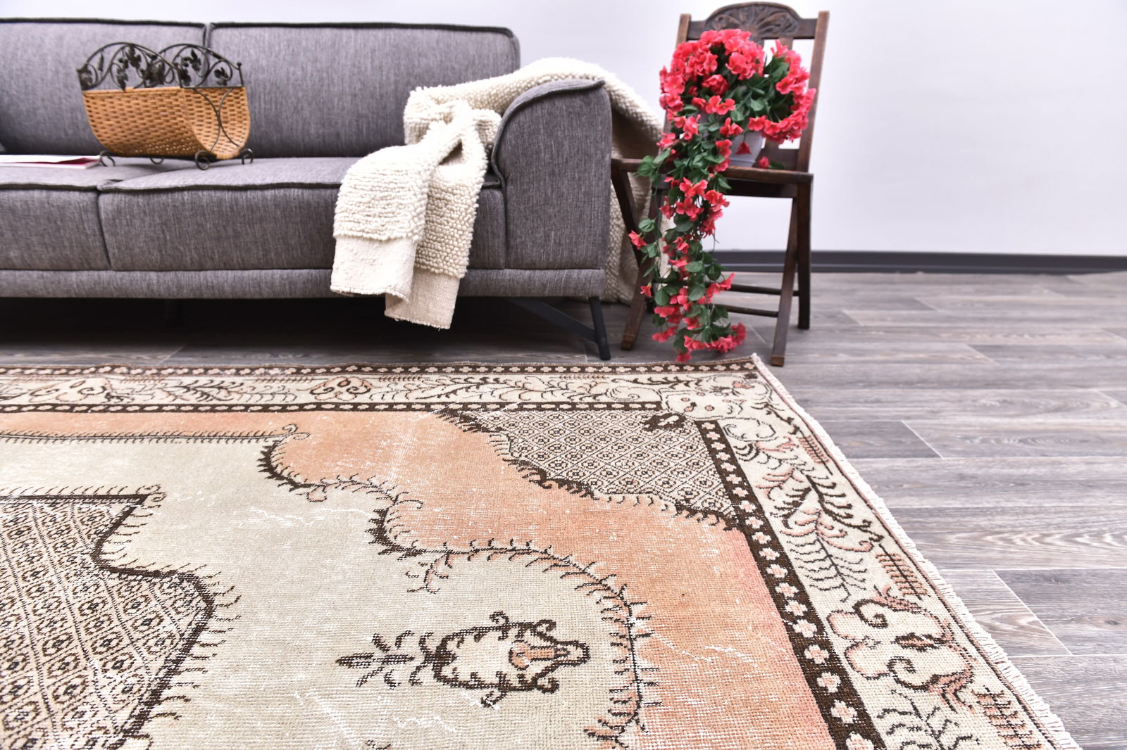 6'5'' x 9'8'' Handmade Vintage Wool Rug - 244747 - 12