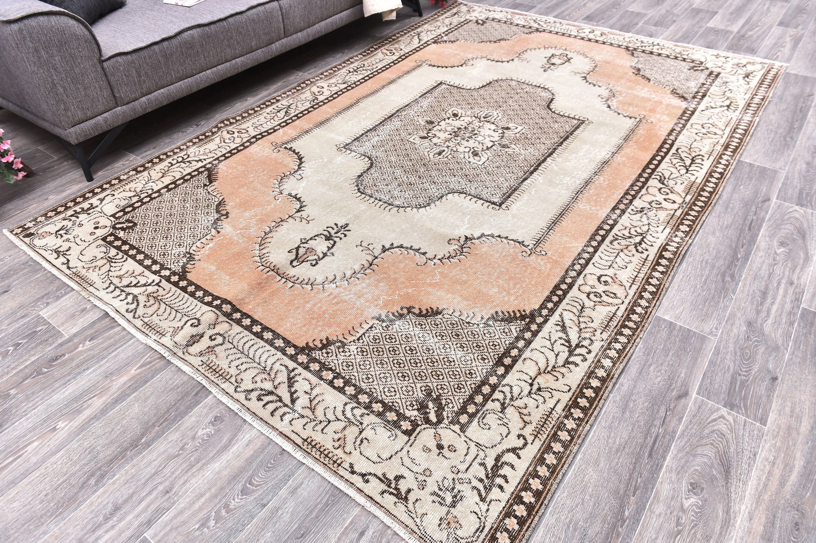 6'5'' x 9'8'' Handmade Vintage Wool Rug - 244747 - 2