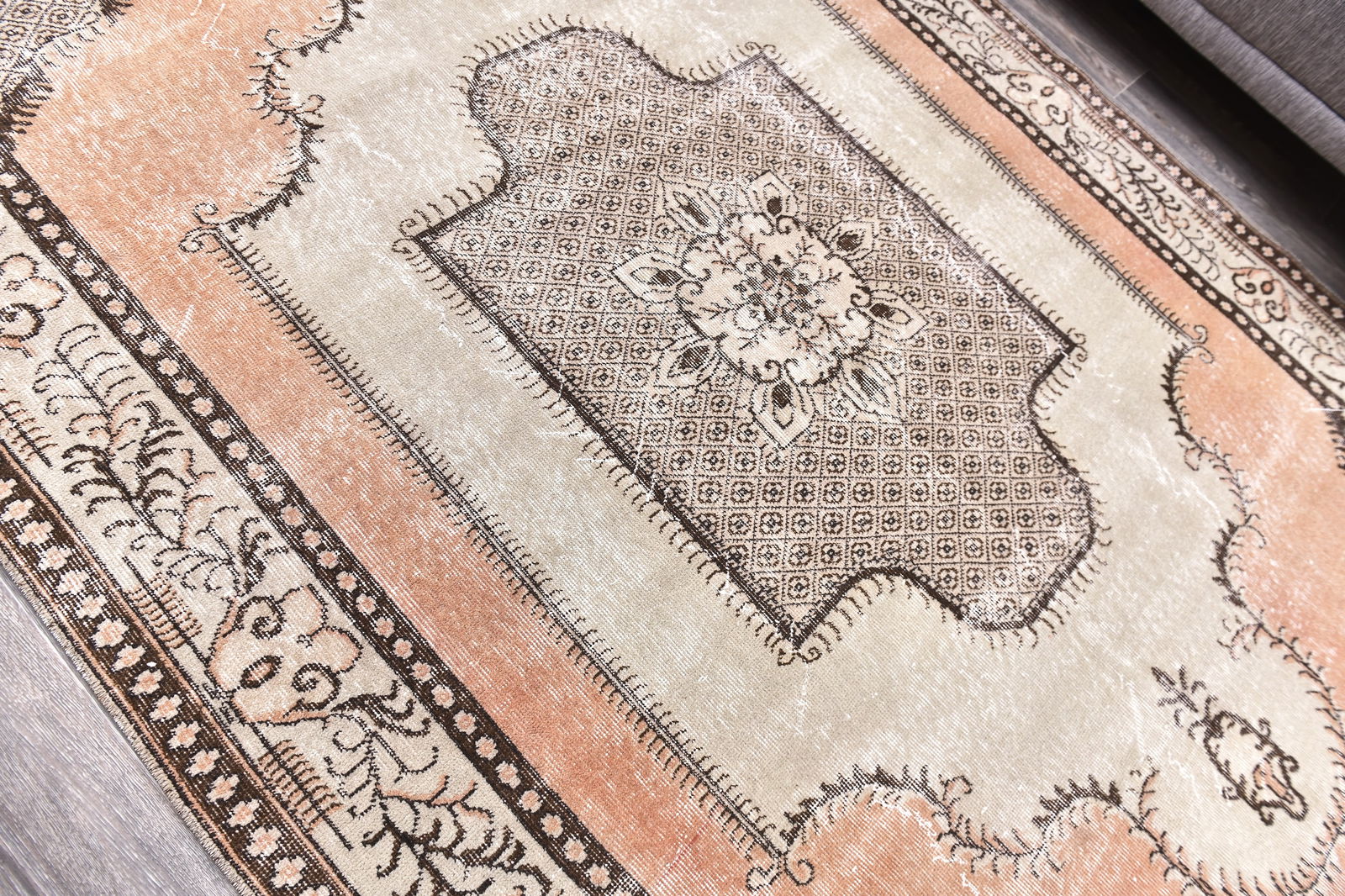 6'5'' x 9'8'' Handmade Vintage Wool Rug - 244747 - 4