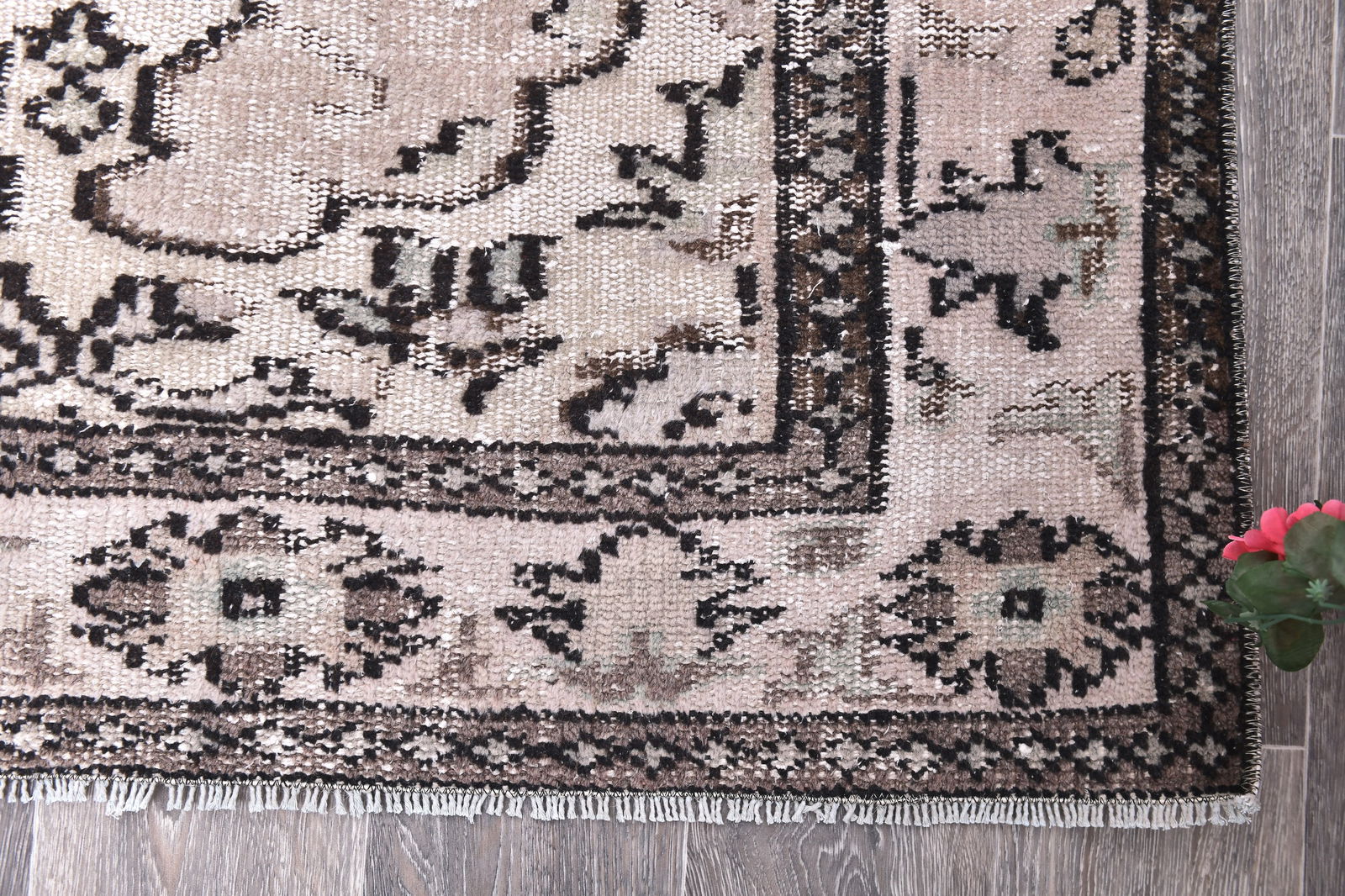 6'1'' x 9'3'' Handmade Vintage Wool Rug - 244755 - 9