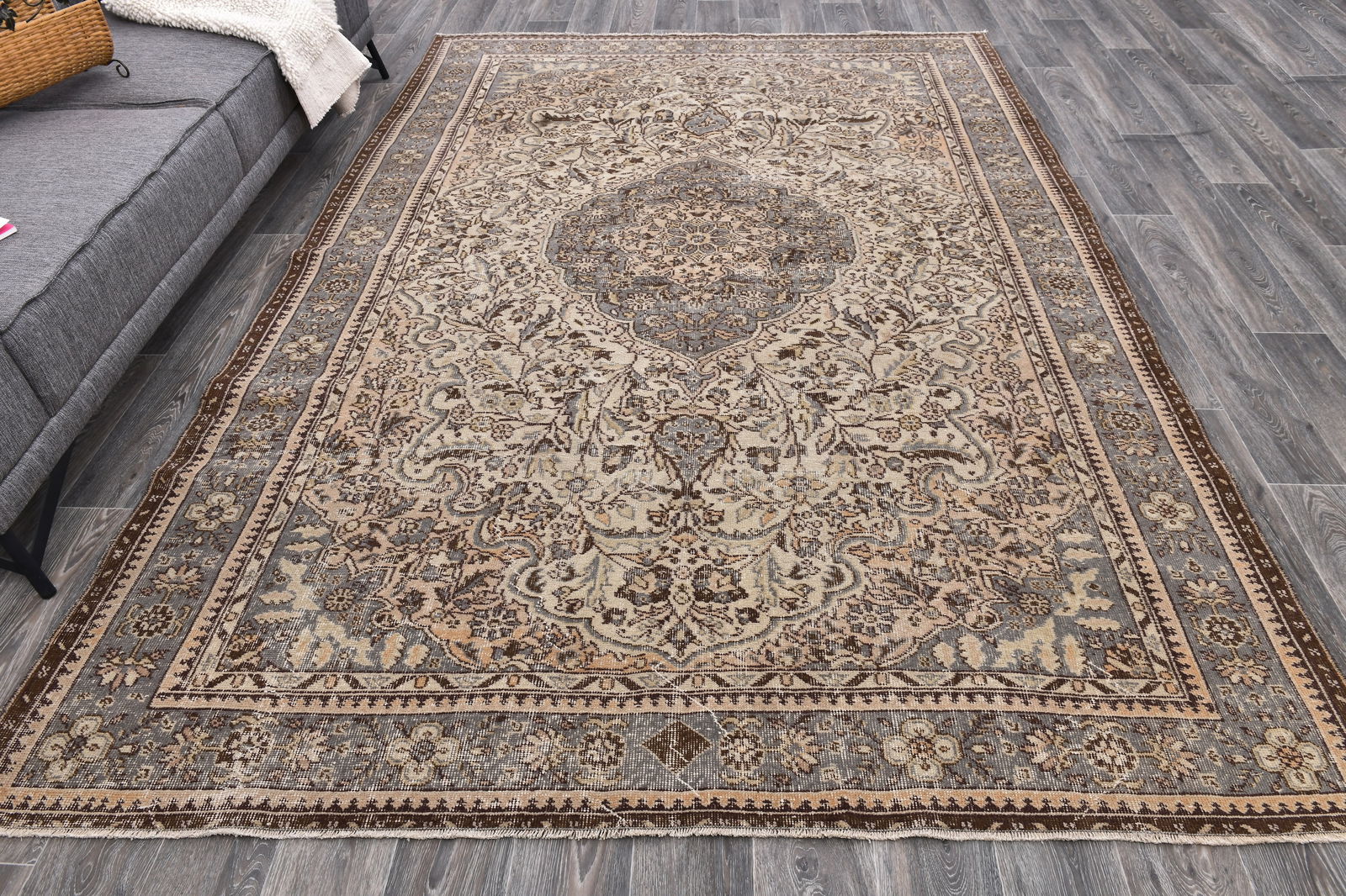 7'0'' x 9'10'' Handmade Vintage Wool Rug - 243990 - 3