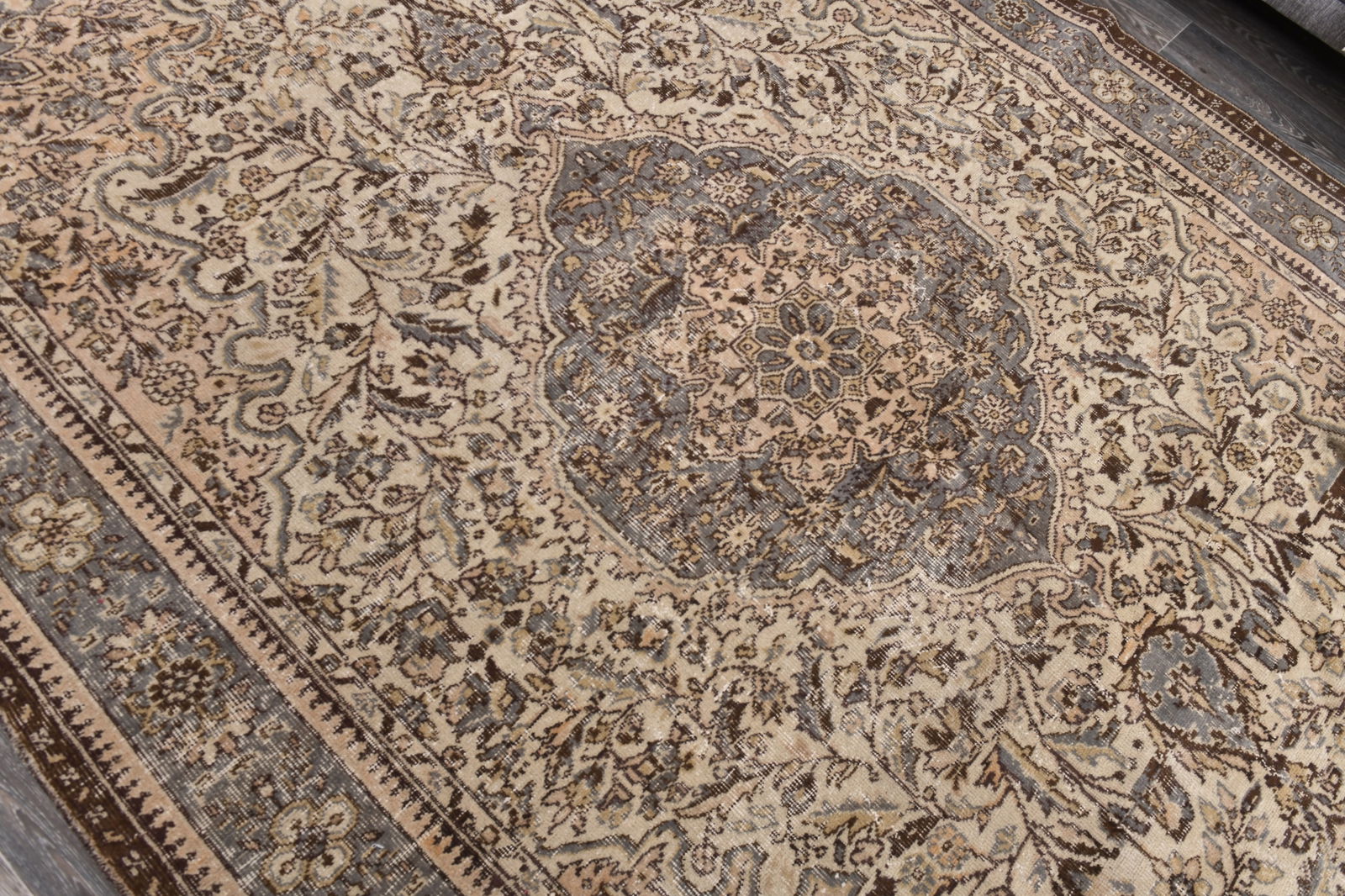 7'0'' x 9'10'' Handmade Vintage Wool Rug - 243990 - 4