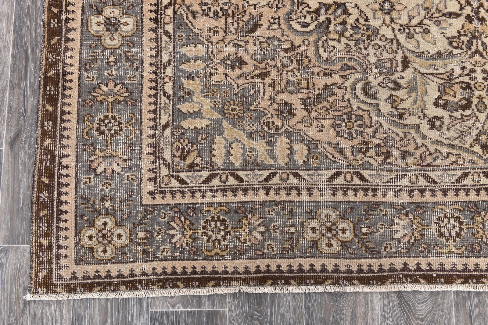 7'0'' x 9'10'' Handmade Vintage Wool Rug - 243990 - 8