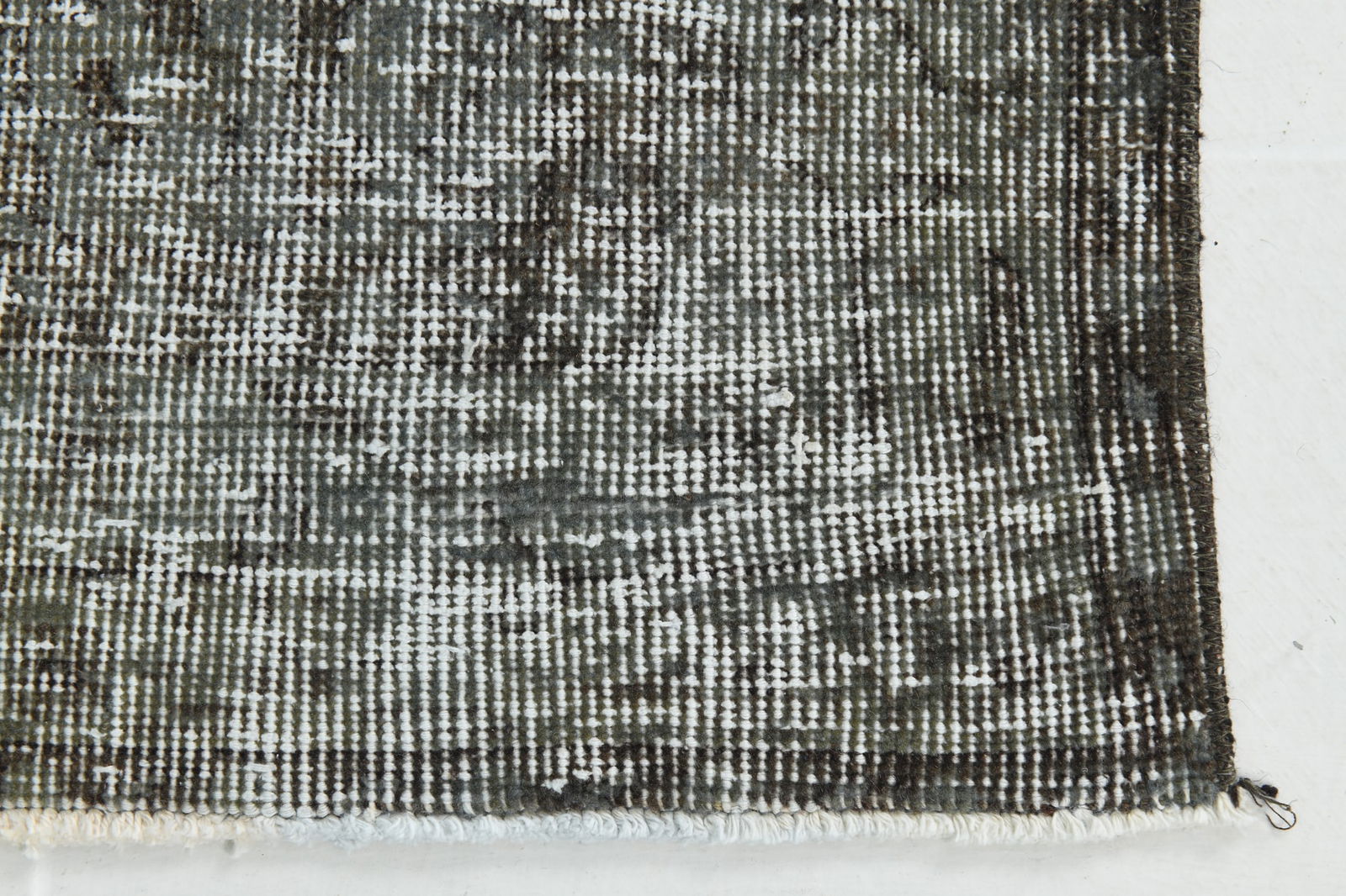 5'1'' x 8'1'' Handmade Vintage Wool Rug - 5047 - 11