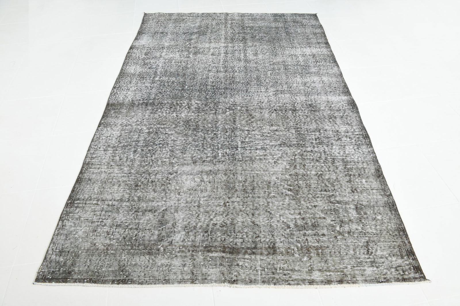 5'1'' x 8'1'' Handmade Vintage Wool Rug - 5047 - 17