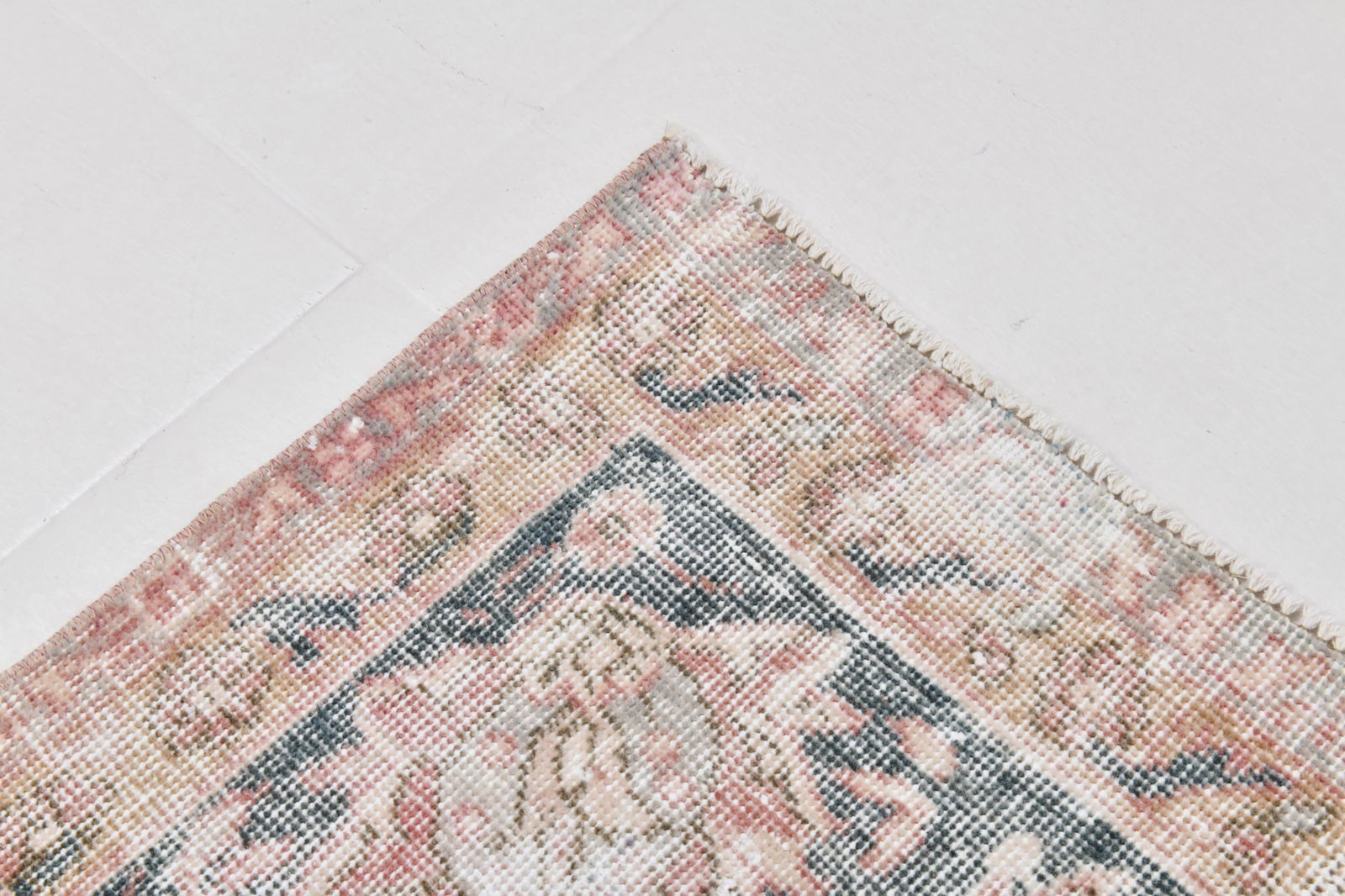 7'5'' x 12'0'' Handmade Vintage Wool Rug - 21709 - 10