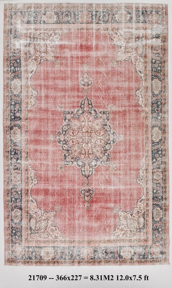 7'5'' x 12'0'' Handmade Vintage Wool Rug - 21709: Title: 7'5'' x 12'0'' Handmade Vintage Wool Rug - 21709Description:7'5'' x 12'0'' Handmade Vintage Wool Rug - 21709Origin:TurkiyeDate/Period:1960-90Materials:Wool,CottonDimension:7'5''x12'0'' ft,