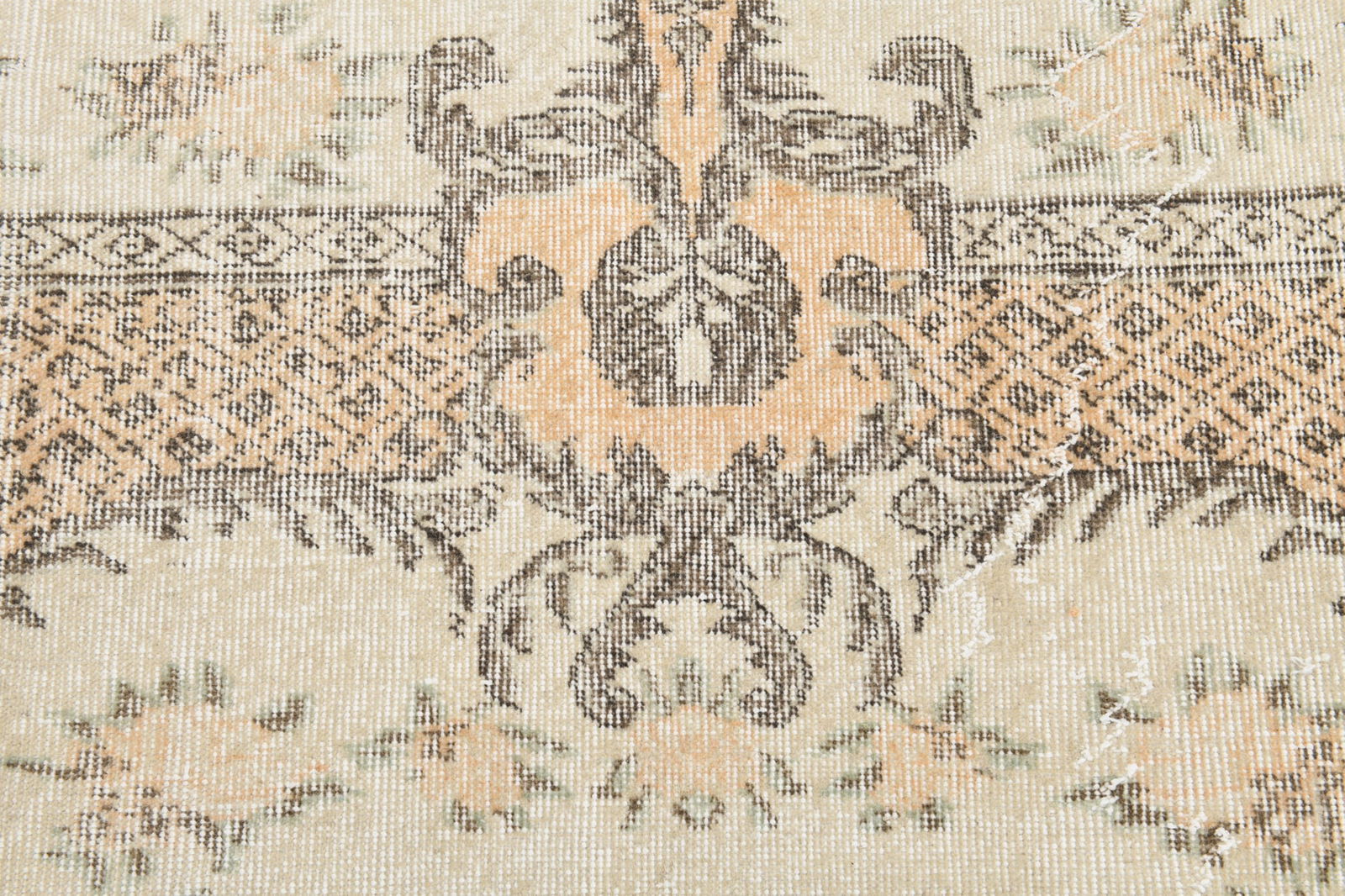 6'11'' x 10'3'' Handmade Vintage Wool Rug - 6874 - 10