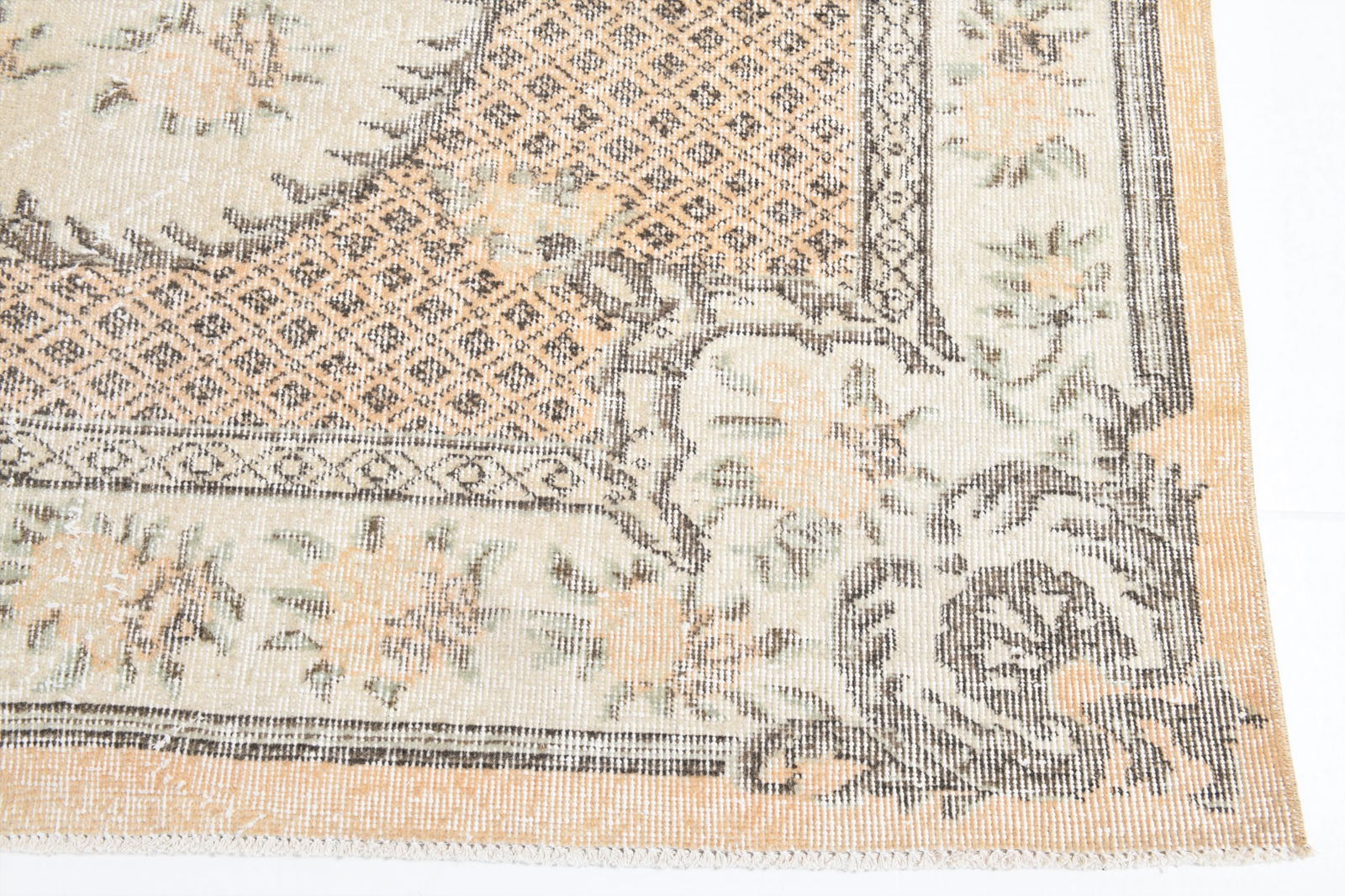 6'11'' x 10'3'' Handmade Vintage Wool Rug - 6874 - 15