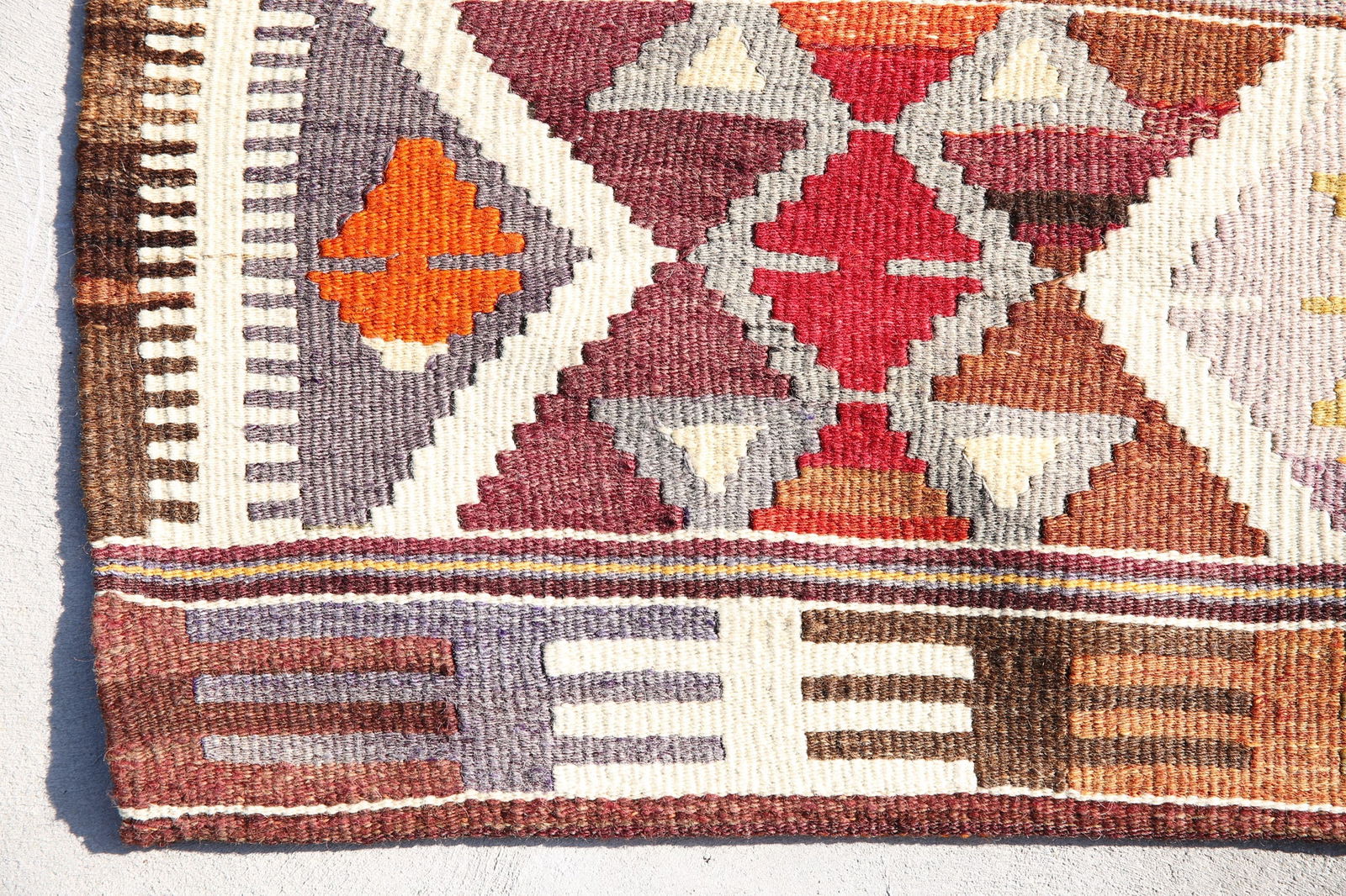 5'6'' x 8'9'' Turkish Vintage Runner Rug - 2131 - 10