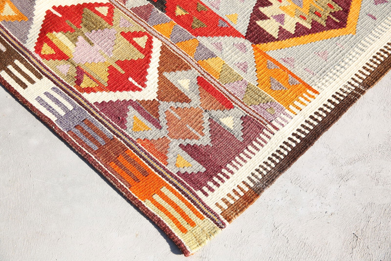 5'6'' x 8'9'' Turkish Vintage Runner Rug - 2131 - 11