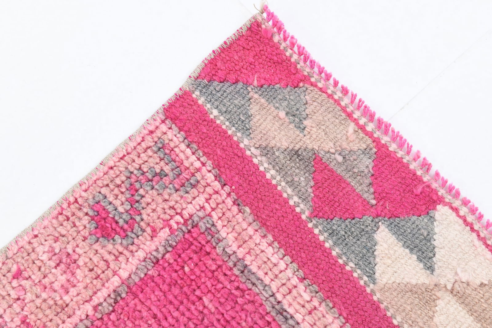 3'2'' x 11'4'' Unique Handmade Vintage Rug - 6818 - 14