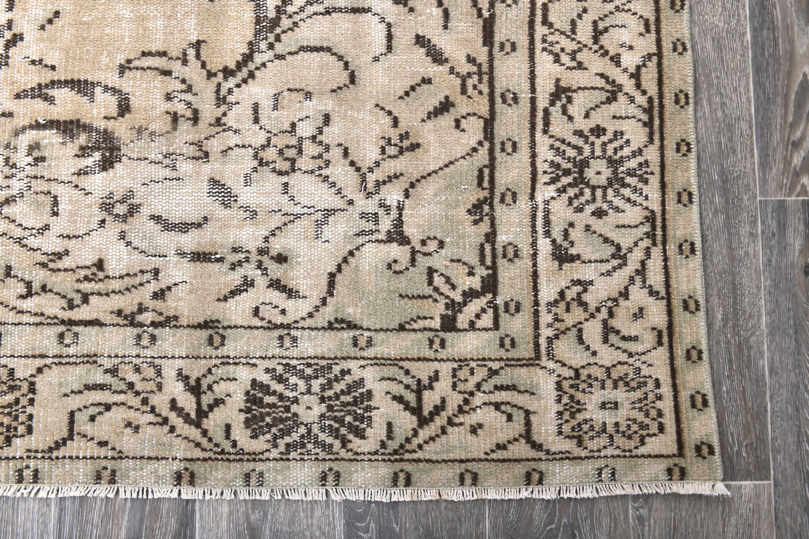5'10'' x 9'3'' Handmade Vintage Wool Rug - 243814 - 10