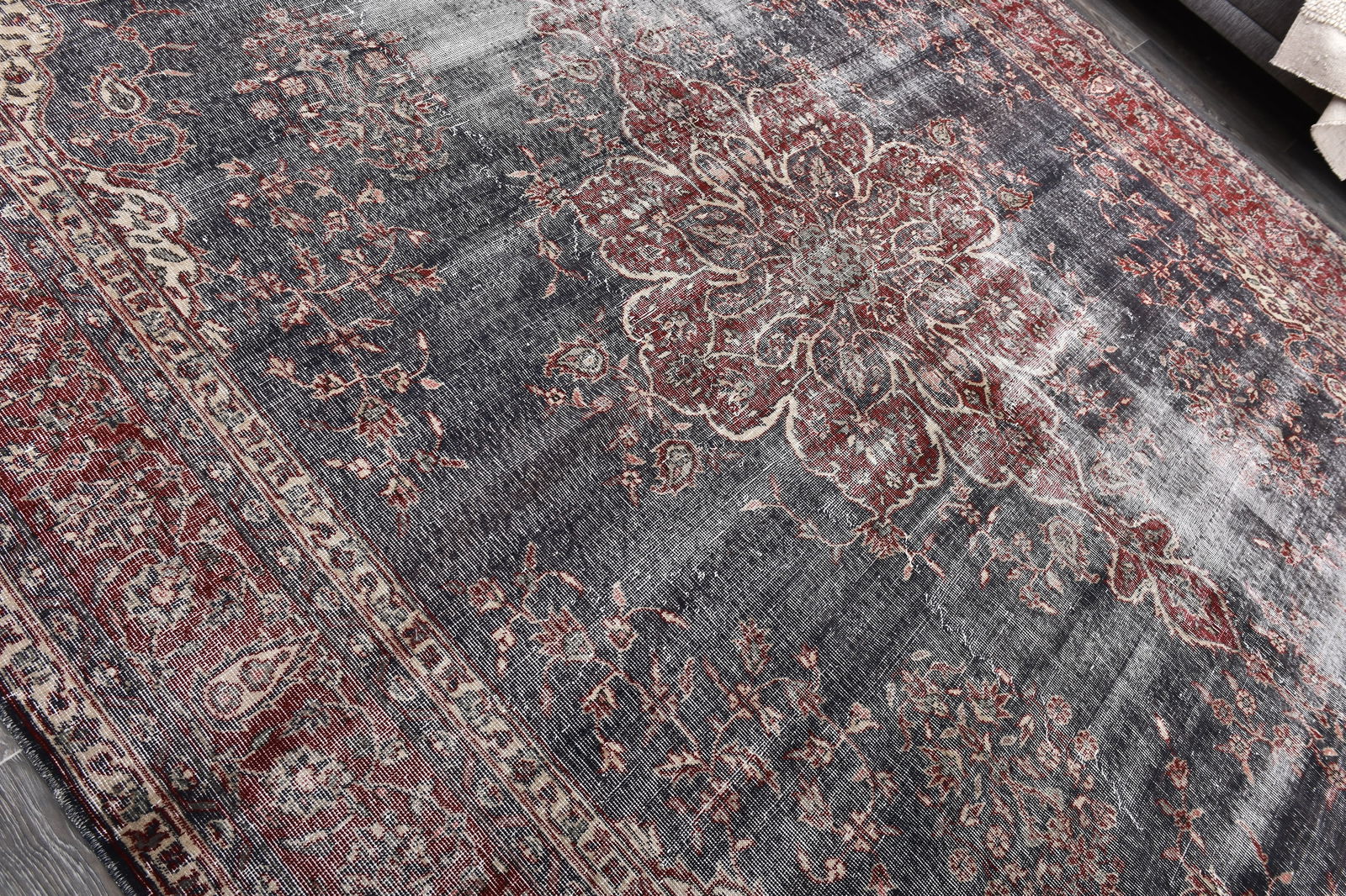 8'11'' x 12'7'' Handmade Vintage Wool Rug - 243825 - 4