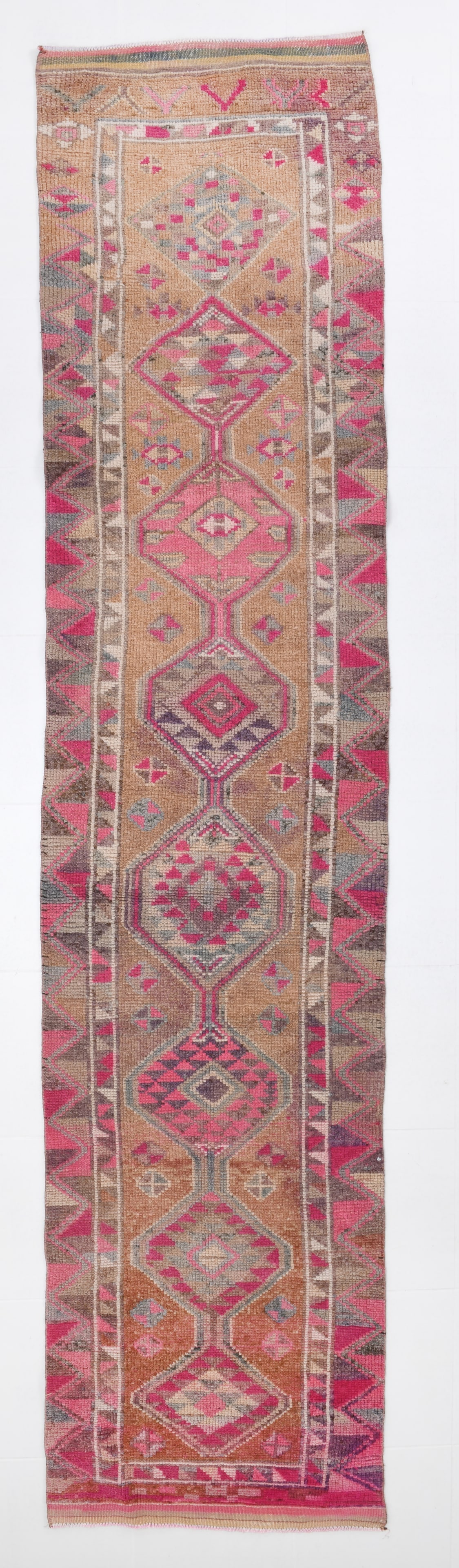 2'9'' x 11'10'' Handmade Vintage Wool Rug - 6970: Title: 2'9'' x 11'10'' Handmade Vintage Wool Rug - 6970Description:2'9'' x 11'10'' Handmade Vintage Wool Rug - 6970Origin:TurkiyeDate/Period:1960-90Materials:Wool,CottonDimension:2'9''x11'10'' ft,
