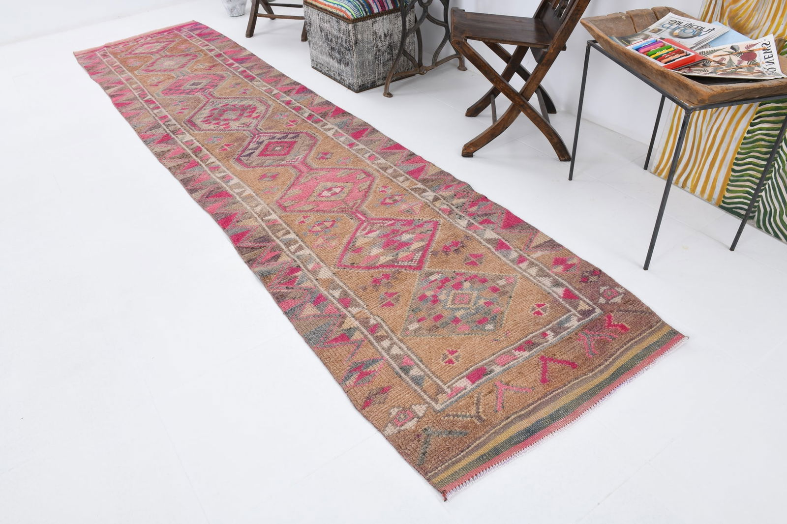 2'9'' x 11'10'' Handmade Vintage Wool Rug - 6970 - 4